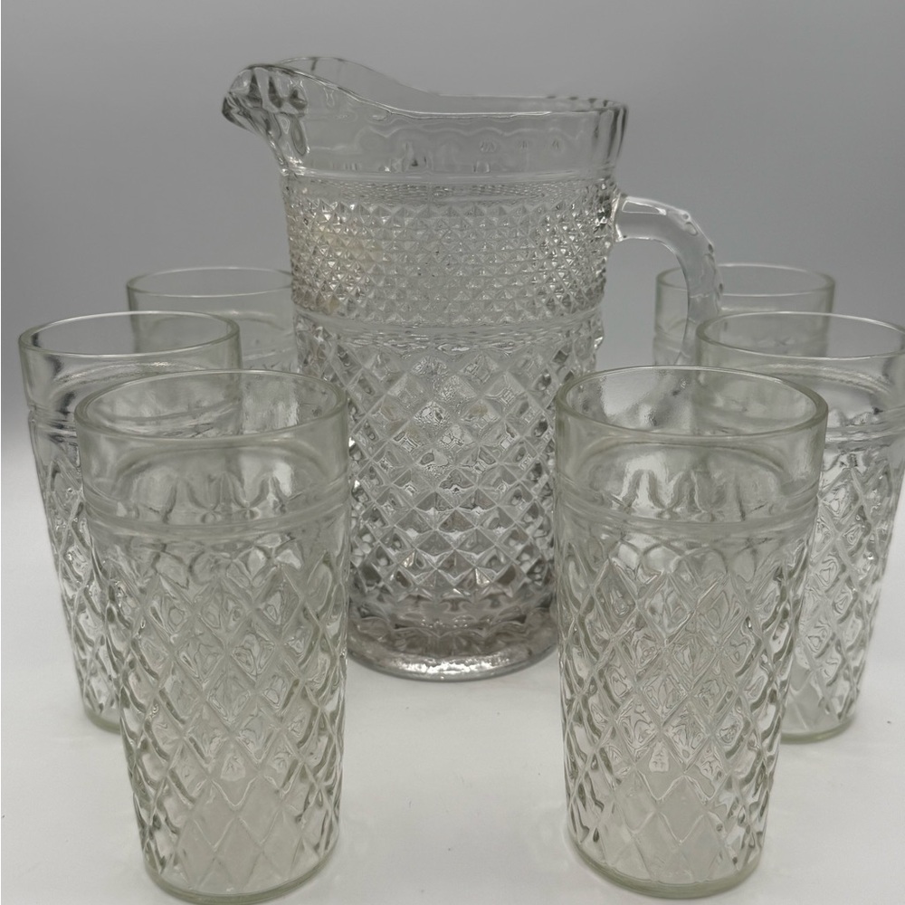 Vintage Glass Pitcher & 6 Tumblers Set – Diamond Pattern Water/Lemonade Set